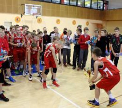 Nei karto nesuklupusi trenerio Vilniaus krepšinio mokyklos komanda iškovojo auksą